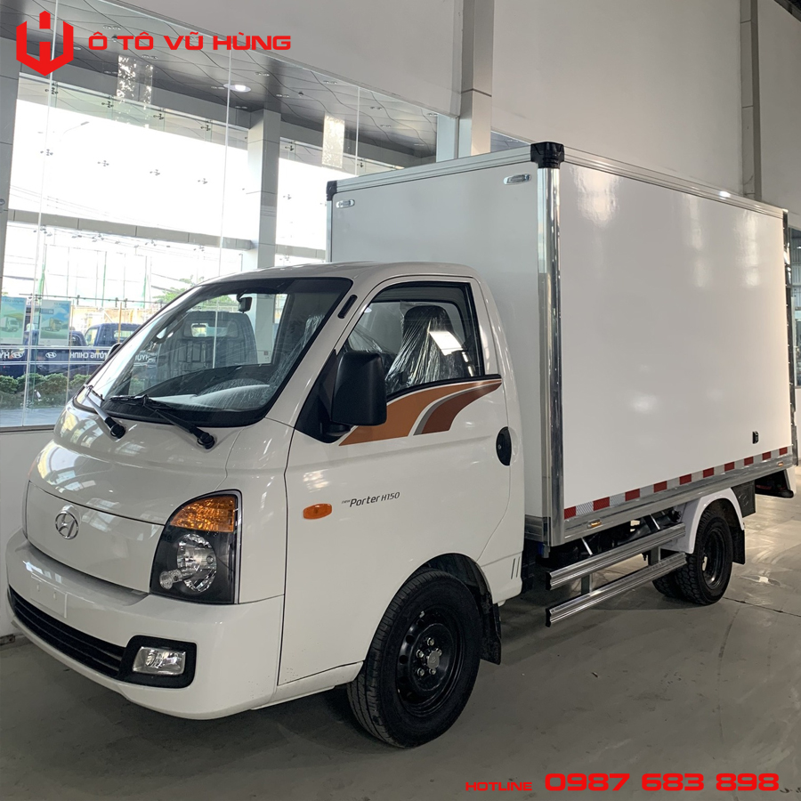 Xe Tải Hyundai New Porter H150 1.5 Tấn Thùng Bảo Ôn